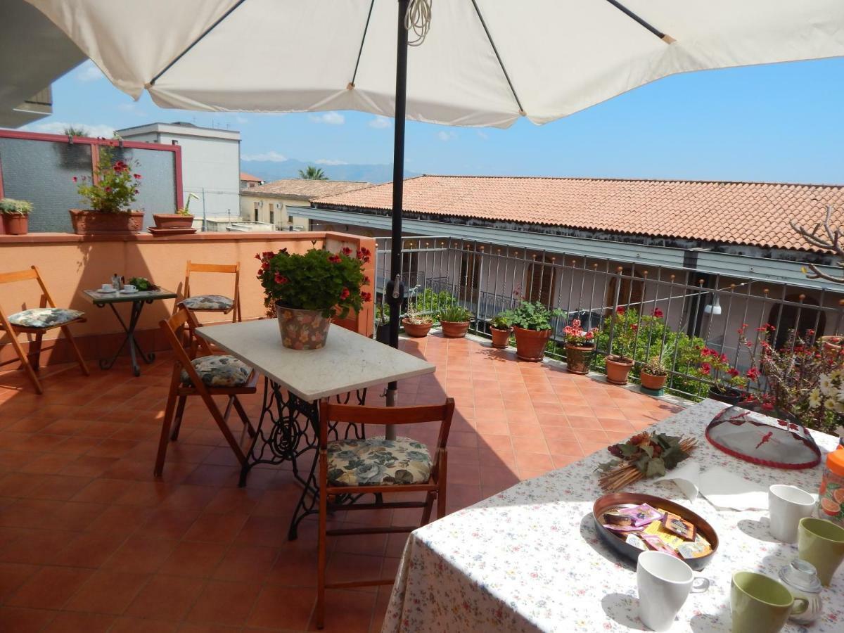 Casa Vacanze Le Kenzie Villa Riposto Exterior foto